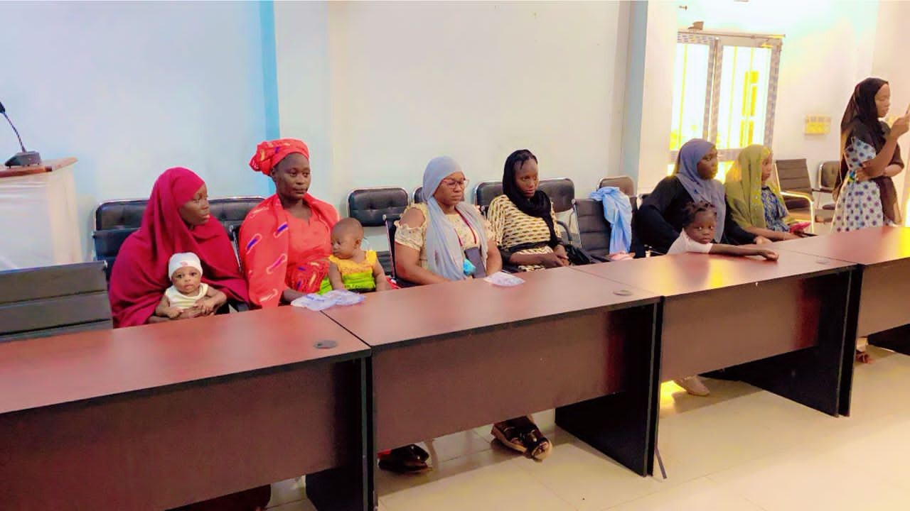 HealthyMaman workshop discussion session.